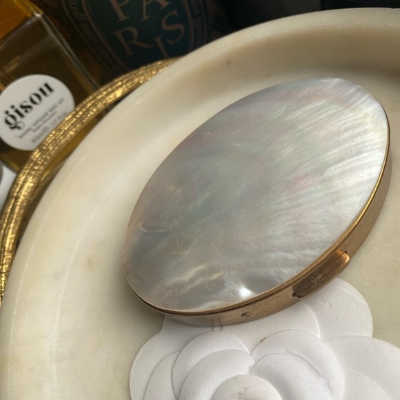 Mother of Pearl antique powder box WITH original powder inside - Picture 4 of 13